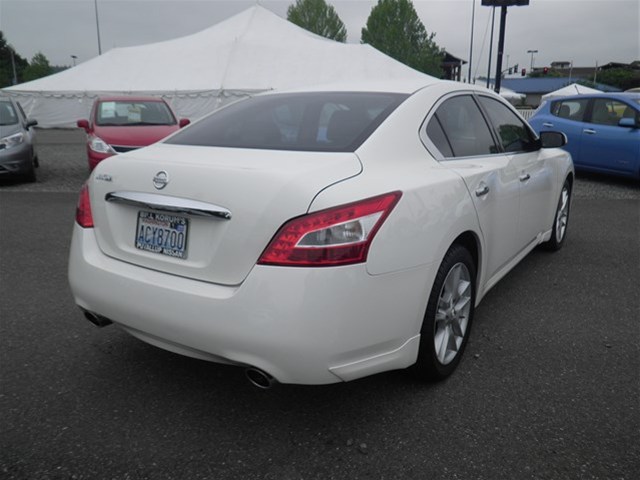 Pre owned nissan maximas #3